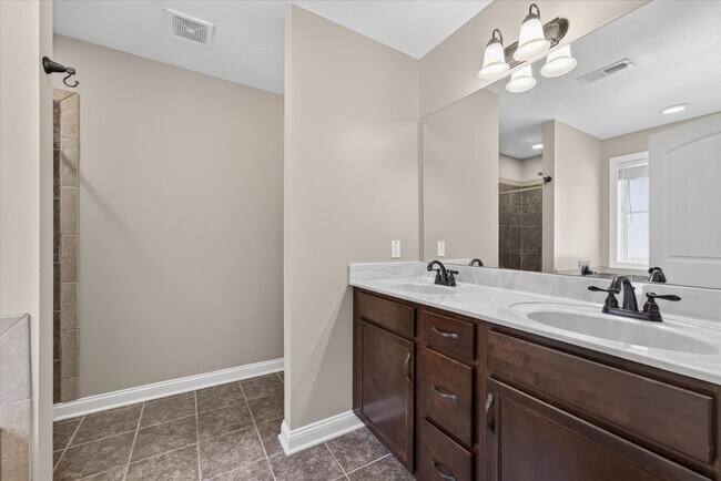 Building Photo - 2228 Killington Dr