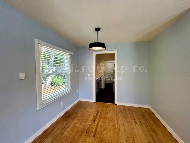 Building Photo - 4831 N Maryland Ave