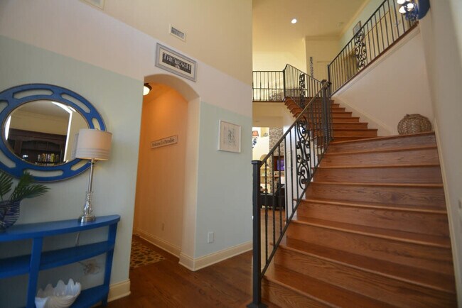 Building Photo - 58 Ocean St