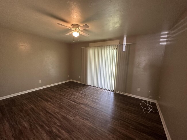 Building Photo - 1414 Willow Bend Way