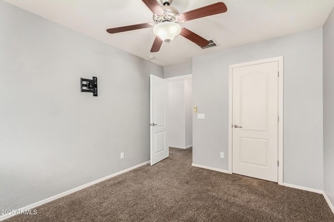 Building Photo - 21090 E Munoz St