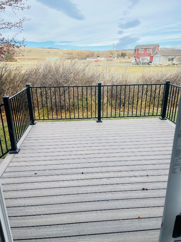 Building Photo - 145 Sunset Dr