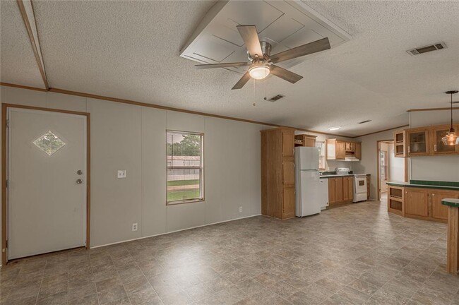 Building Photo - 1345 FM 405 Rd
