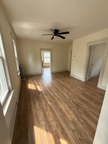 Building Photo - 653 Jefferson Ave