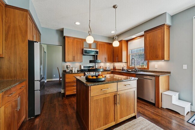 Building Photo - 1477X Langdon Pl