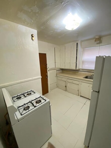 Building Photo - 17189 Santa Rosa Dr