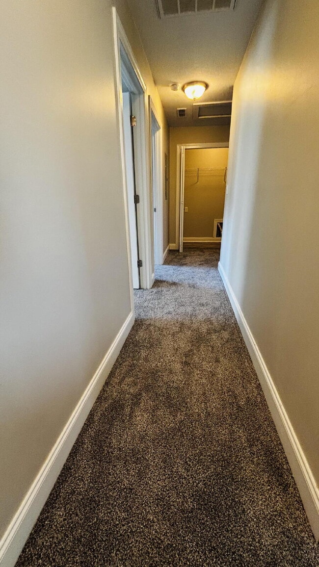 Building Photo - "Spacious 3-Bed, 2-Bath Condo Retreat in Fletcher – 1413 Sq Ft of Comfort. With $250 move in spec...
