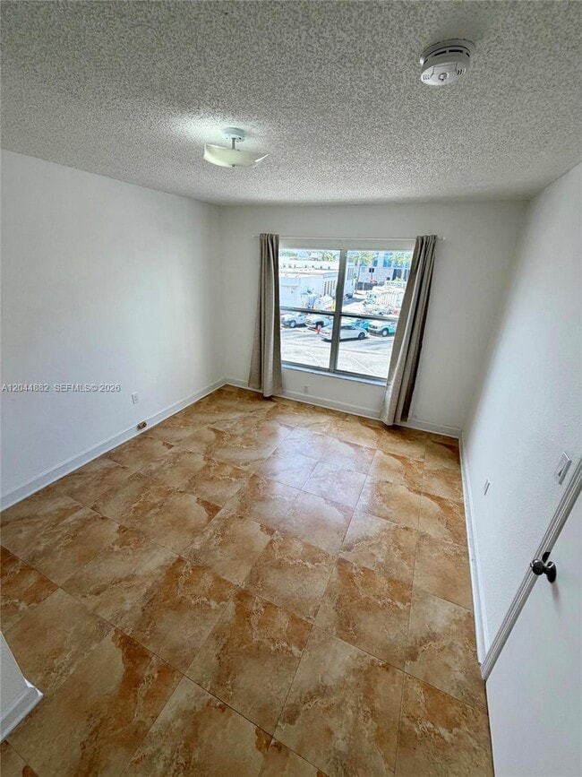 Building Photo - 9248 Collins Ave