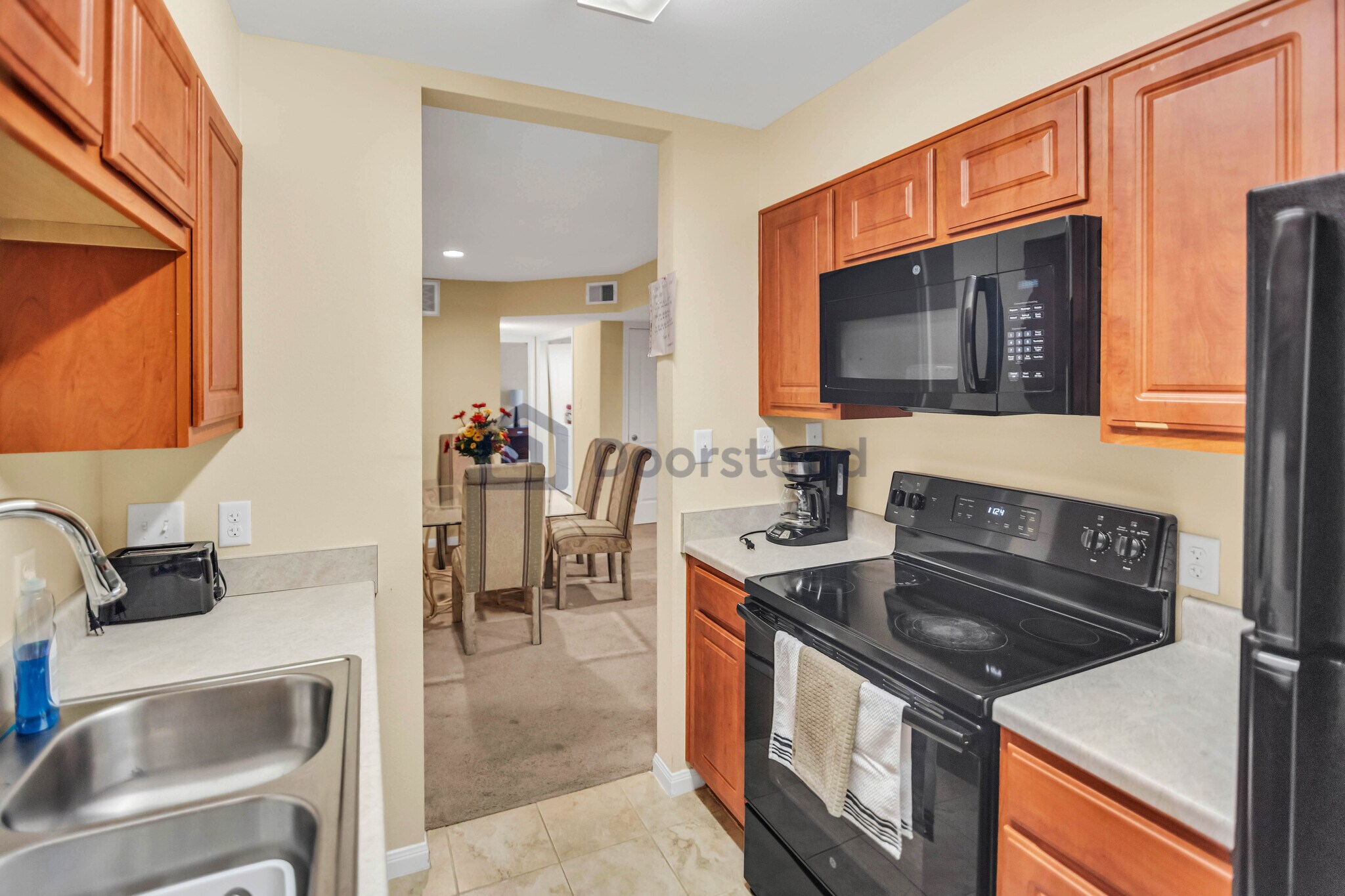 Building Photo - 8415 Hearth Dr