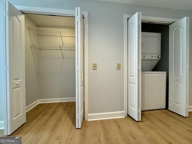 Building Photo - 195 14th St NE