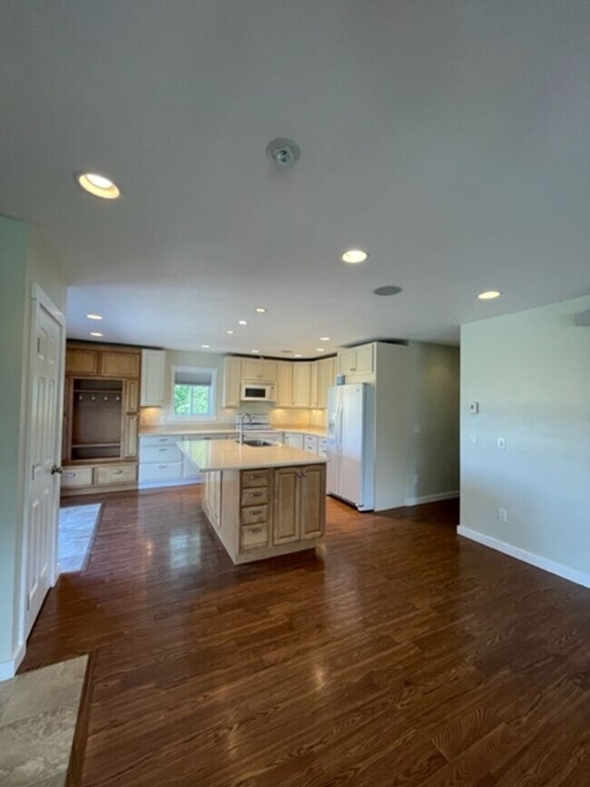 Beautiful Country Townhome! 126 Back Acrs Wy Kalispell MT 59901 Apartment Finder