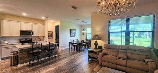 Building Photo - 16409 Palmetto St