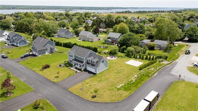 Building Photo - 142 Ferreira Ave