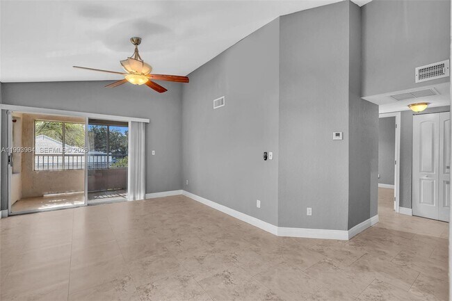 Building Photo - 2881 N Oakland Forest Dr