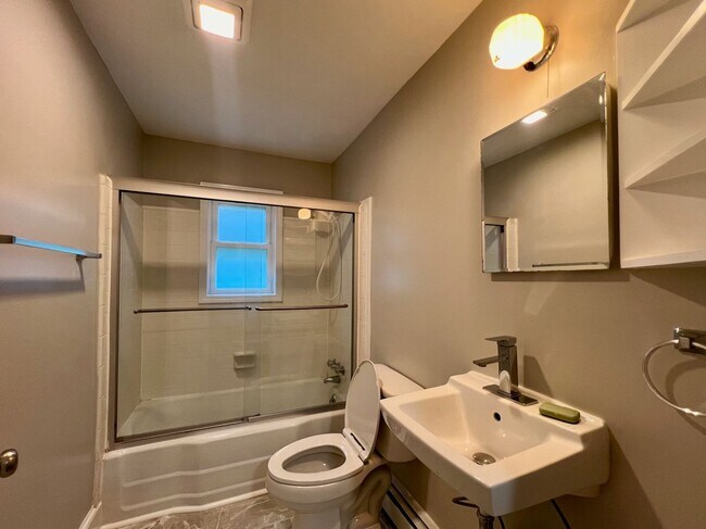 Building Photo - Nicely Updated, Pet-Friendly Fry's Spring Duplex