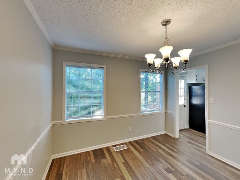 Building Photo - 1438 Cabin Hill Rd