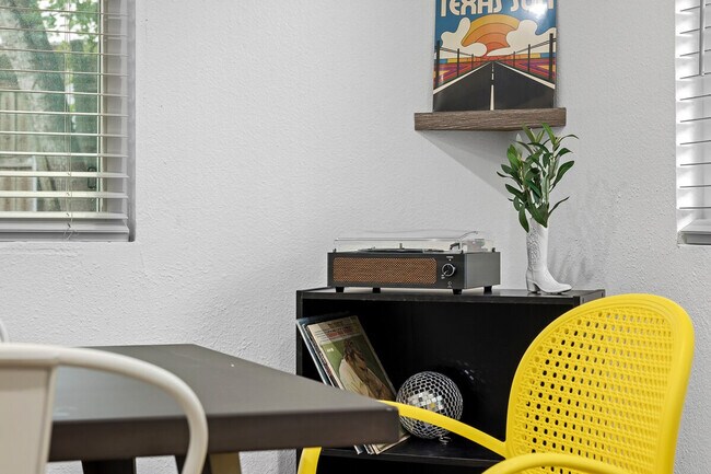 Building Photo - 5105 Galen Ct