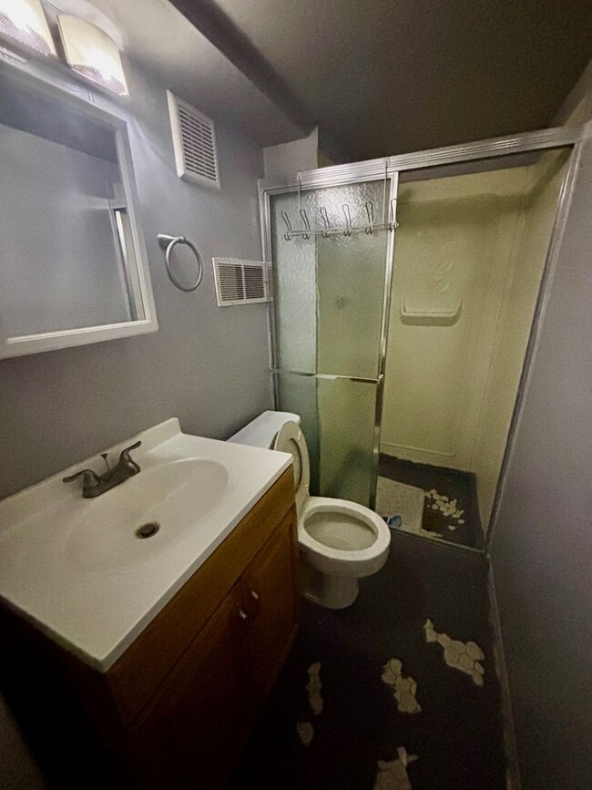 Building Photo - Italian Estates Property Management