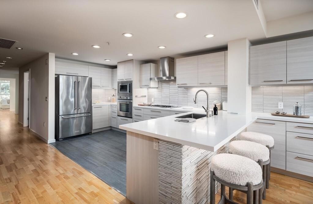 Building Photo - 1431 Pacific Hwy