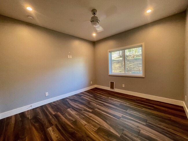 Building Photo - Gorgeous Home In Blossom Valley Home with ...