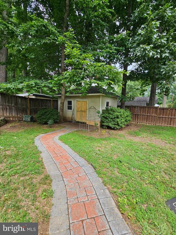 Building Photo - 8913 Cromwell Dr