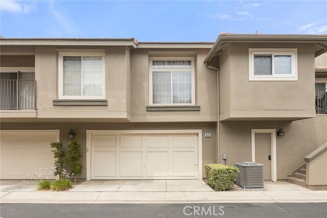 Building Photo - 631 S Glenhurst Dr