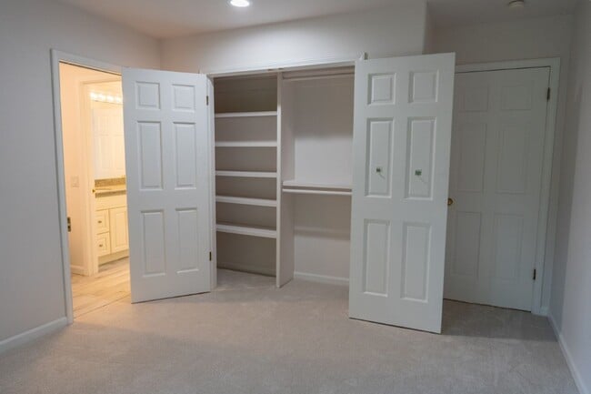 Building Photo - 4bd/3.75ba