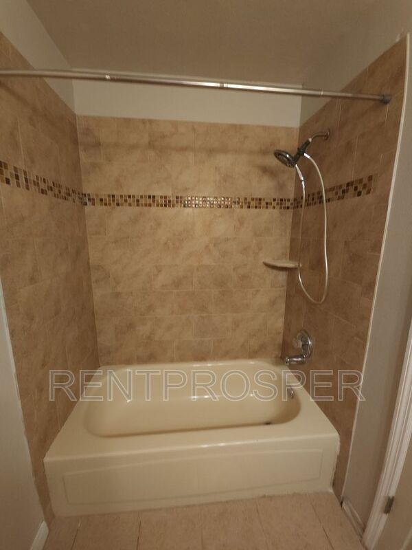 Building Photo - 3004 Patel Dr