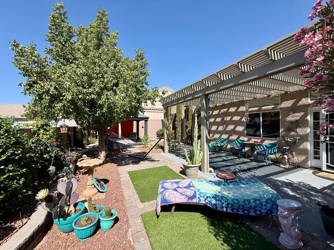 Building Photo - Single-Story Home with Solar, 3-Car Garage & Covered Patio