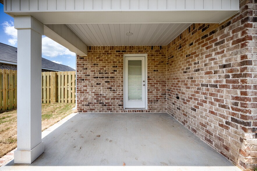 Building Photo - 128 Wellspring Rd
