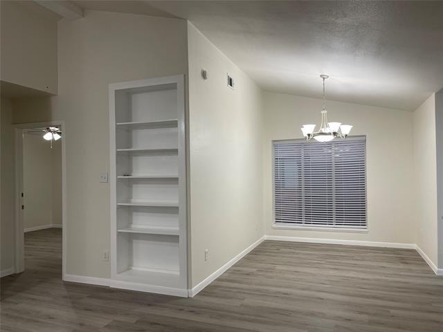 Building Photo - 2113 Glencrest Ln