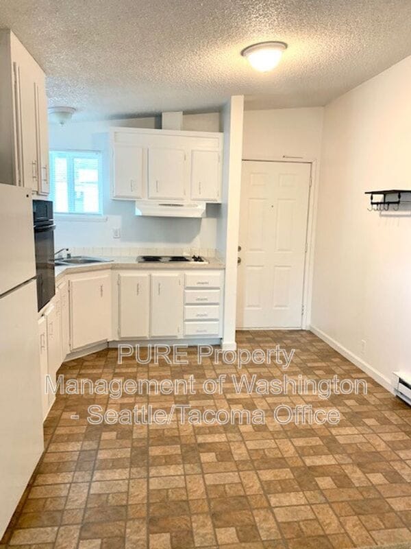 Building Photo - 907 SW Holden St