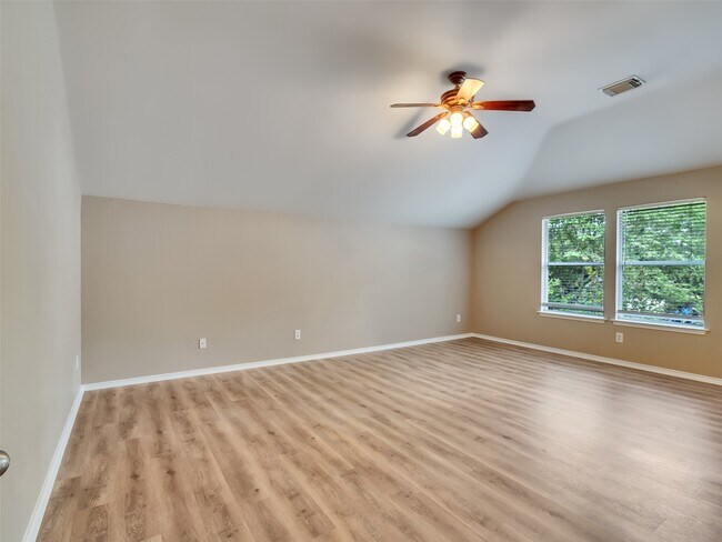 Building Photo - 34 W Sage Creek Pl