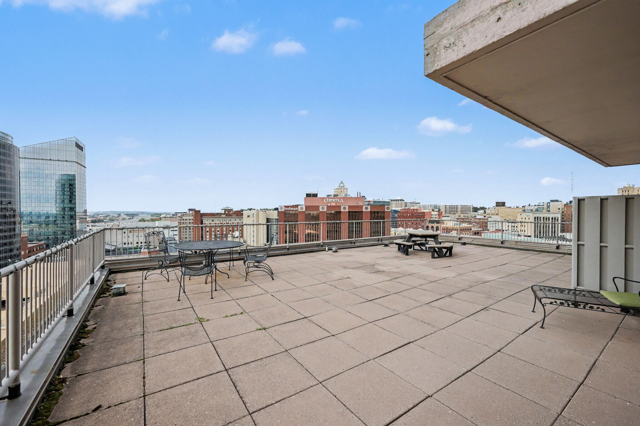Building Photo - 148 Campau Cir NW
