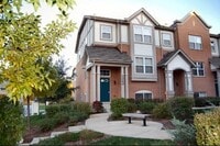 Building Photo - 1040 N Claremont Dr