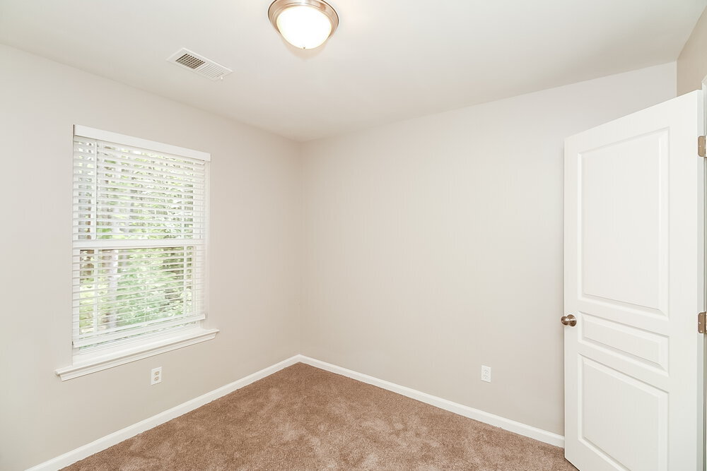 Building Photo - 2113 Anchor Ct