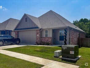 Building Photo - Coming Soon! 3 Bedroom 2 Bath Newly Constr...