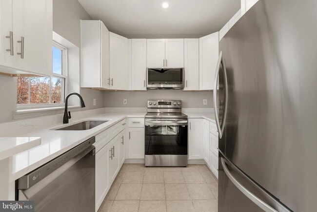 Building Photo - 4560 Strutfield Ln