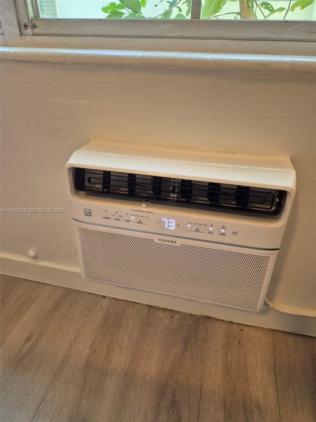 Building Photo - 1021 Euclid Ave