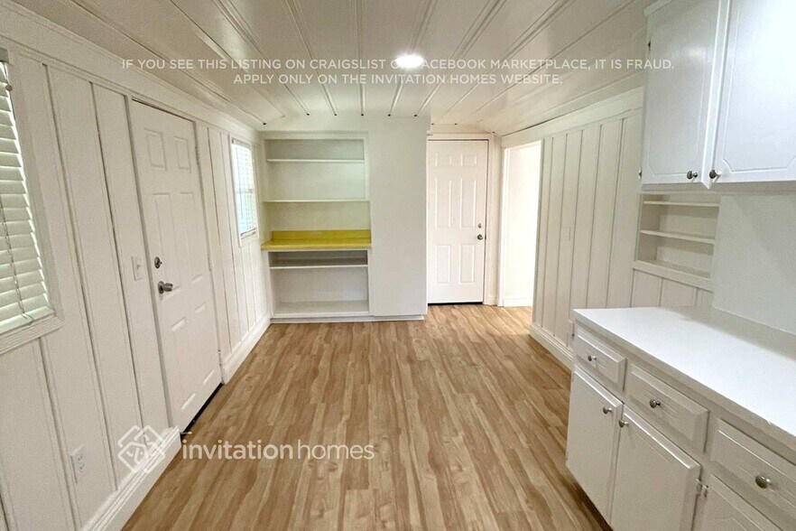 Building Photo - 3096 Yellowstone Ln