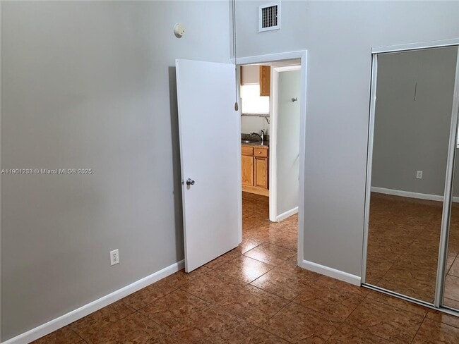 Building Photo - 178 NE 46th St