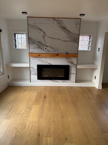 Building Photo - 15318 Murray Hill St