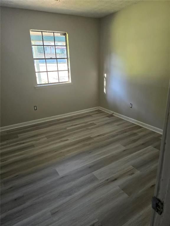 Building Photo - 5644 Singleton Rd