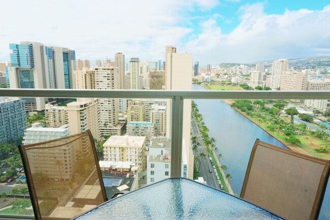 Building Photo - OCEAN VIEWS! FULLY FURNISHED 1/1!