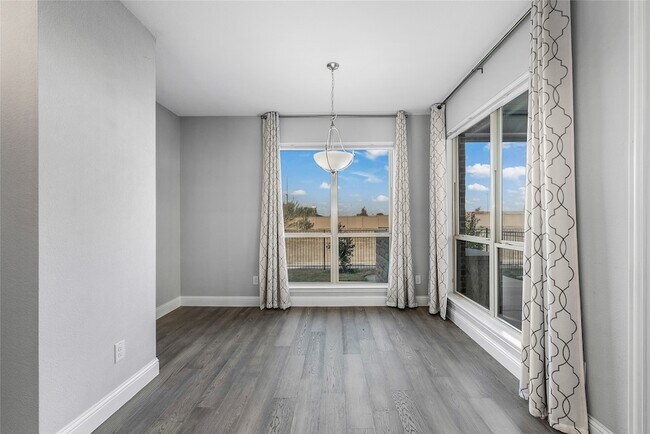 Building Photo - 3813 Brinkley Dr