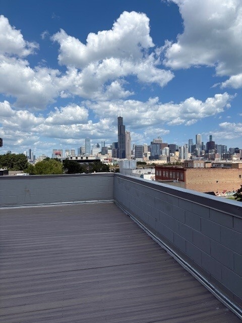 Primary Photo - 556 W 18th St
