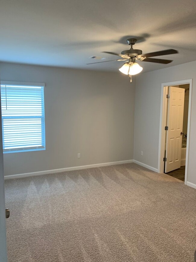 Building Photo - GET IT NOW!   New Three Bedroom | Two Bath Home in Cherokee Bend