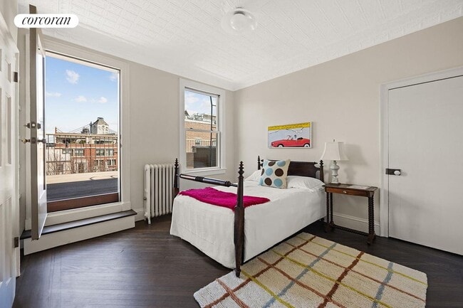 Building Photo - 57 Middagh St