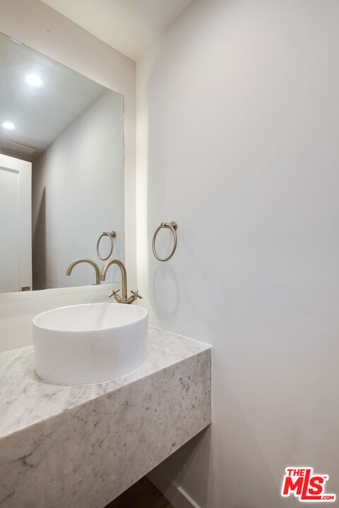 Building Photo - 12320 Montana Ave