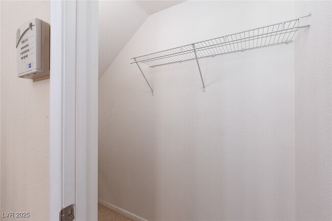 Building Photo - 8556 Zelkova Ct